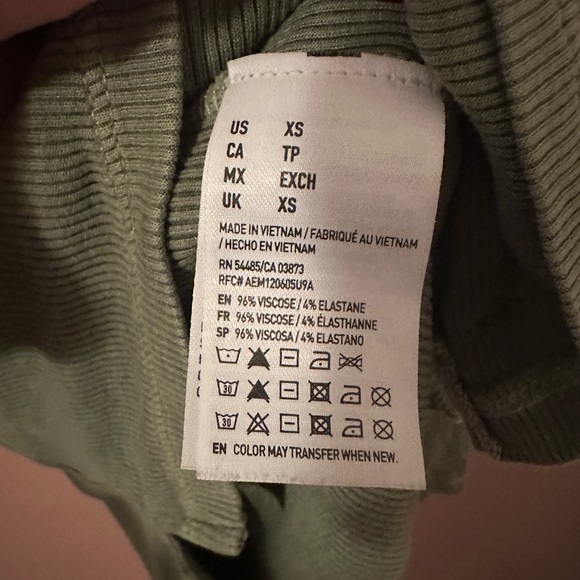 AEO American Eagle Outfitters soft & sexy green ribbed 3/4 length sleeve tee - Picture 3 of 4